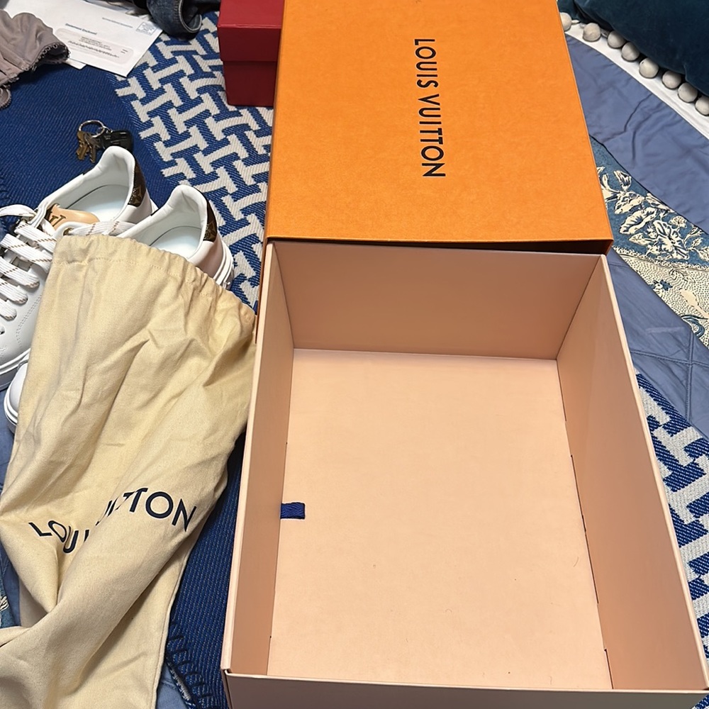 Got them as a gift, they are small to my size . - Picture 10 of 10